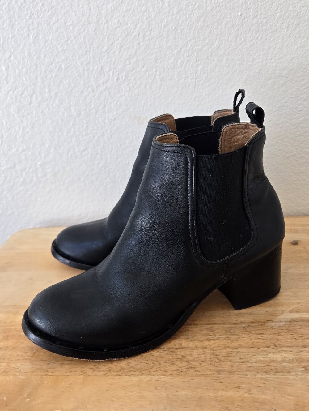 Beek Condor Womens Size 8 Chelsea Black Leather Round Toe Block Heel Ankle Boots